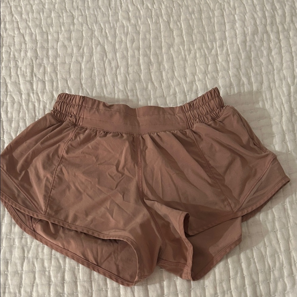 Women's mauve Lulu hottie hot shorts 2.5 low rise